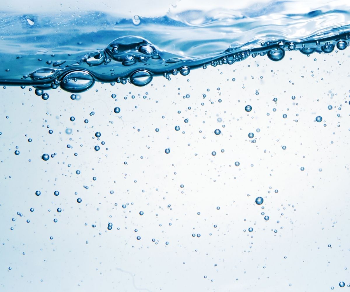 WARUM REINES WASSER DER SCHLÜSSEL ZU EINEM GESUNDEN LEBEN IST
