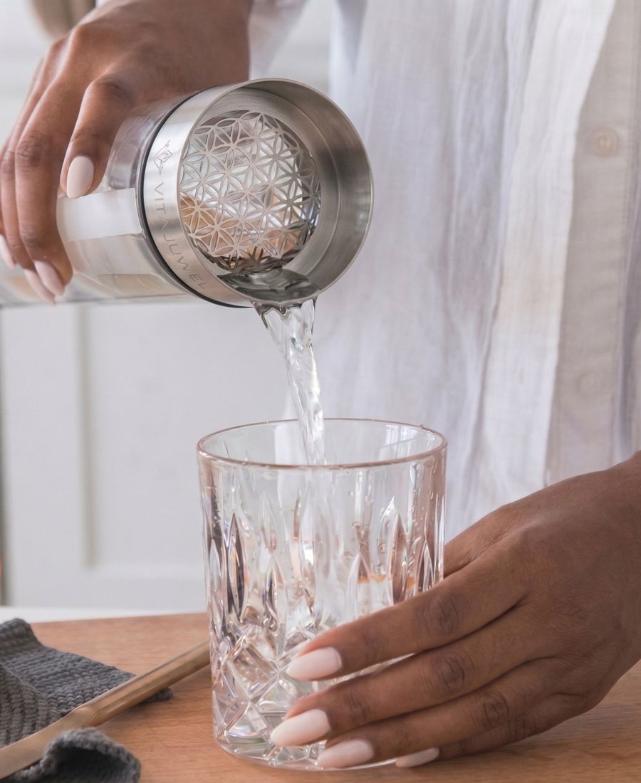 VitaJuwel Wasserkaraffe „Sana“ Premium (Edelstahl)