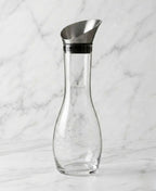VitaJuwel Wasserkaraffe „Era“ (mit Druck „Blume des Lebens“)