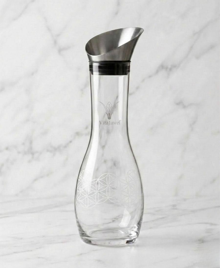 VitaJuwel Wasserkaraffe „Era“ (mit Druck „Blume des Lebens“)